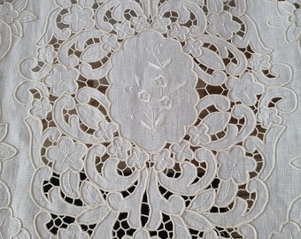 Very precious large size curtain in pure Bellora linen, hand cut embroidery and satin stitch, silk 270 x 305 cm curtain linen