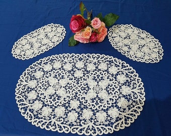 Very rich complete 3 centers all Burano di Venezia hand embroidered Doilies handmade