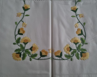 Ensemble De Serviettes Bellavia En Lin 100% Blanc – Broderie Point Plein Main