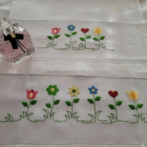 Prestigious 1+1 pure linen towels with satin stitch embroidery handmade towel
