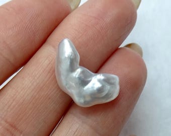 South Sea Keshi Pearl – Undrilled, High Luster, 7x18mm