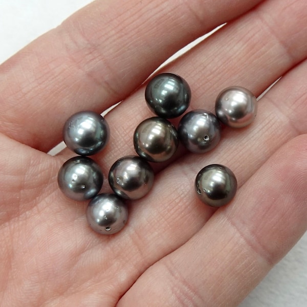 South Sea Tahitian Pearl 7-8mm and 8-9mm, Near-Round, Natural Colors, Very High Luster, Some Blemishing, Full-Drilled - 1 Piece