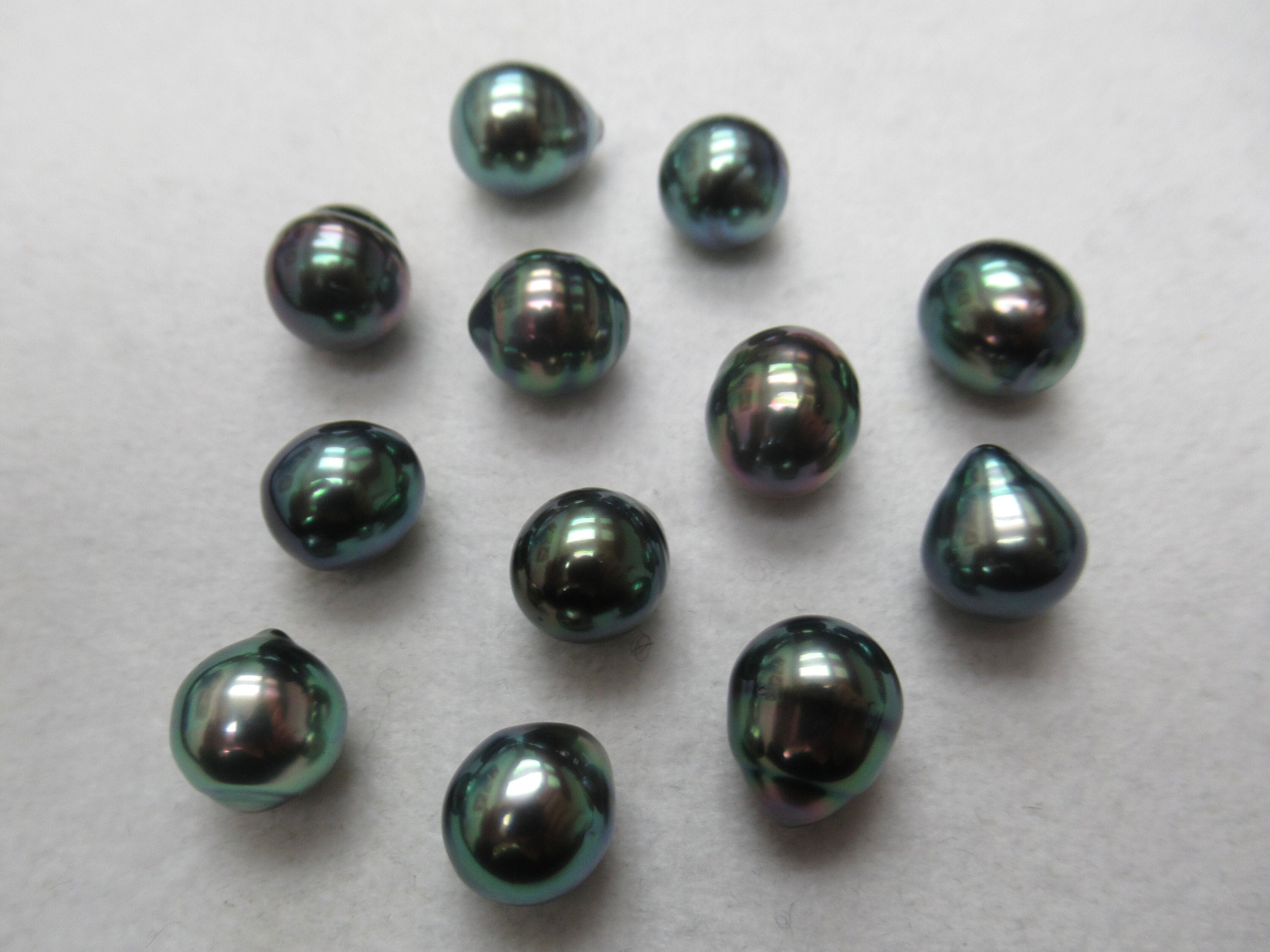 Center Drilled Black Loose Pearls / 8mm or 10mm Loose Shell Pearls