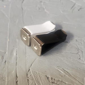 Vent Clips. 0.75 each plus shipping