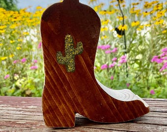 Rustic Wood Cowboy Boot Shelf Sitter: Upcycled Western Decor