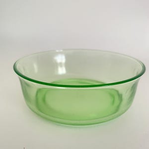 Vintage Hazel-Atlas Green Olvide Small Fruit/Dessert Bowl; Plain Green New Century Depression Glass Bowl