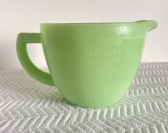 Vintage Jeannette Jadeite Measuring Cup with Sunflower Bottom; Jade-ite 2 cup measuring Bowl