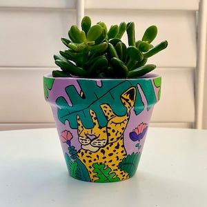 Cat plant pot. Painted cat planter. Custom pots.
