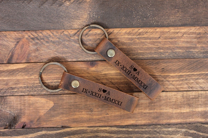 Personalized Leather Couples Keychain Set, Laser Engraved Leather Keychain, Anniversary Gift for Boyfriend Girlfriend, Couples Gift image 4