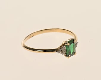 Genuine Stacking Emerald Ring, Unique Emerald Gold Ring, Dainty 14k Gold Emerald Ring, Delicate Green Emerald Ring, Labor Day Sale, Gift