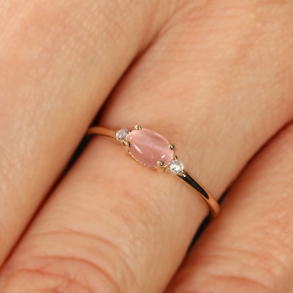 Delicate Stacking Natural Rose Quartz Ring/ Three Stone Rose Quartz Ring in 14k Gold/ Minimal Pink Stone Ring/ Everyday Wear Ring/ Gift Ring