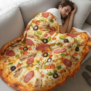 Pizza Gift ,Personalized Pizza Blanket, Pepperoni Blanket,Custom Pizza Blanket with Name, Pizza Lover Gift, Kids Gift Idea ,Pizza Blanket