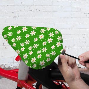 Waterproof Bike Seat Cover - Outdoor City Road/ Mountain Bike Saddle Rain Cover,   Green and daisies print hippy style