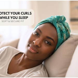 Protector de Rizos para Dormir – BASIC Talla Única | Alternativa Ligera al Gorro para Método Curly y Cuidado Diario, Verde hojas tropicales