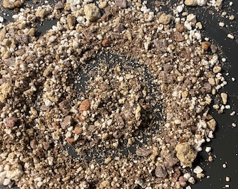 Hi-Humidity Gritty Mix for Succulents and Cactus / Organic /Fast Draining Soil / No Animal Products / Fight Root Rot / Coarse Soil