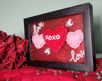 Cadeau boîte d'ombre de la Saint-Valentin, oeuvre d'art shadowbox Saint-Valentin, art acrylique shadowbox, art shadowbox coeur xoxo, joli cadeau de Saint Valentin pour elle