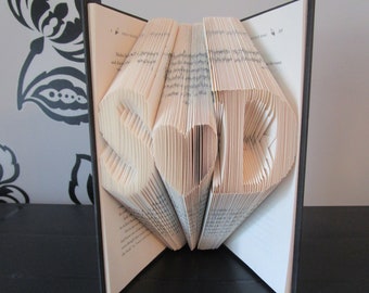 Art de livre plié de lettre de coeur personnalisé personnalisé, cadeau personnalisé, cadeau de jour de valentine, cadeau de mariage, sculpture de livre