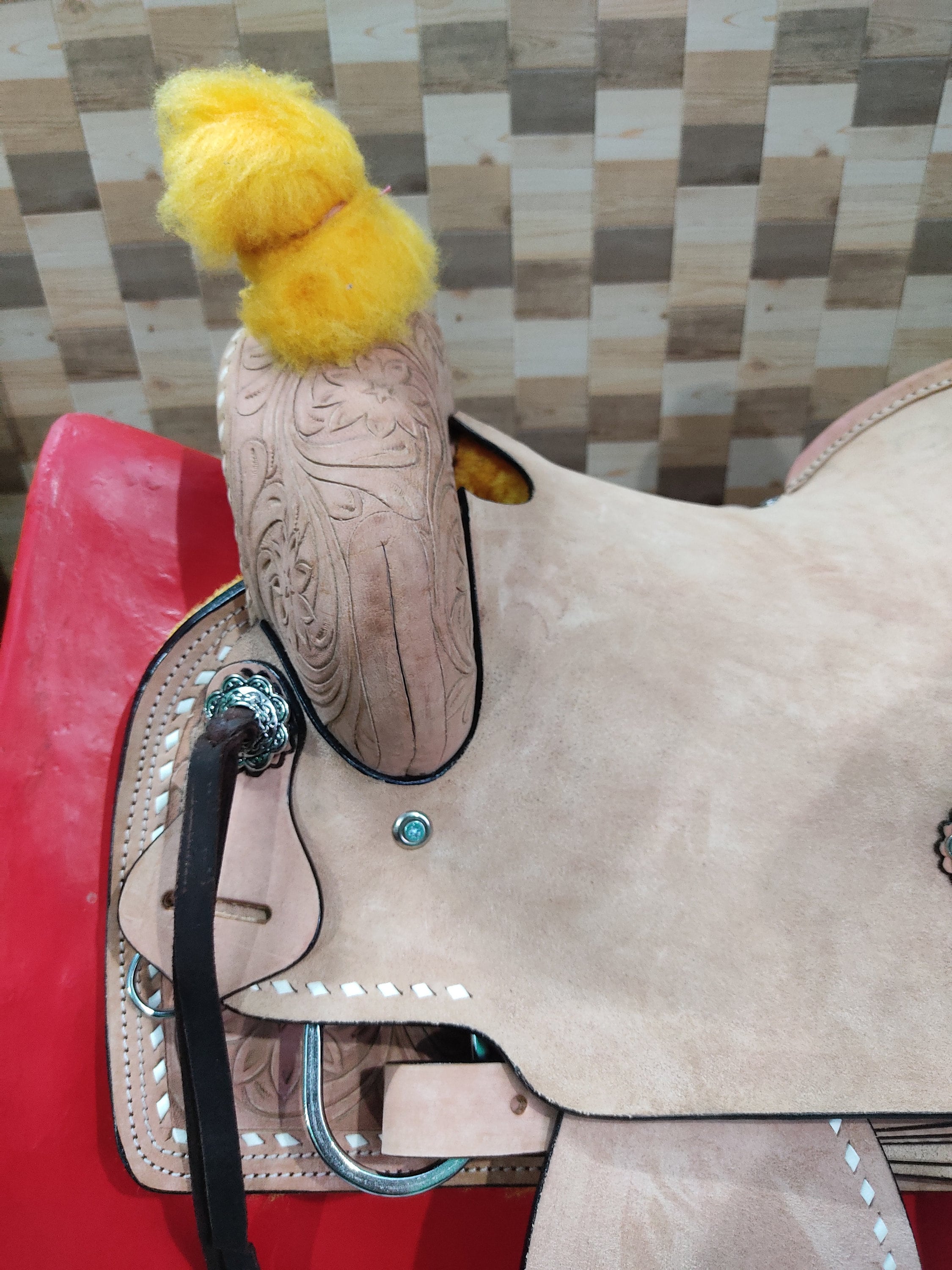 Selle Western Triple S en cuir américain avec finition en cuir brut