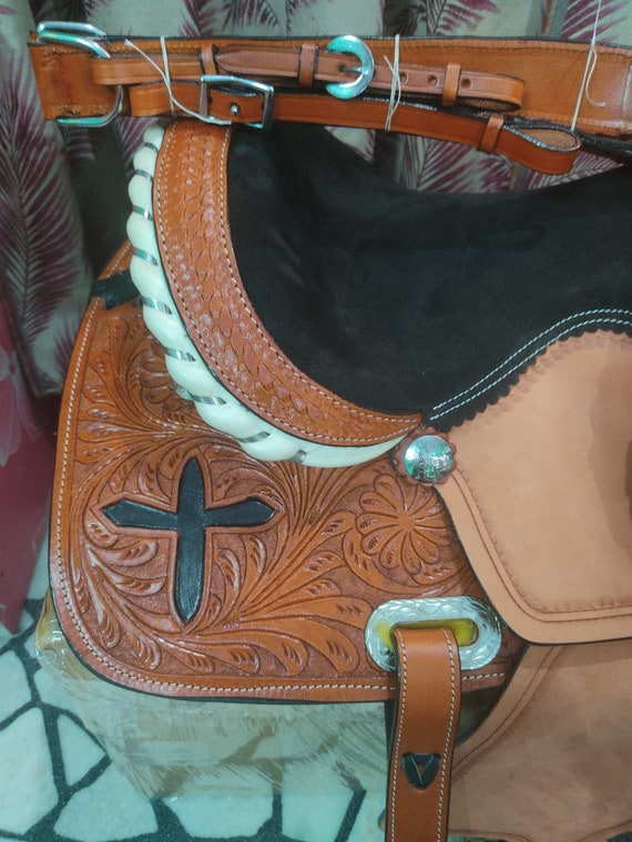 Selle western fabriquée à la main 16 po. | Cuir de châtaignier | Fait à Selle western fabriquée à la main 16 po. | Cuir de châtaignier | Fait à