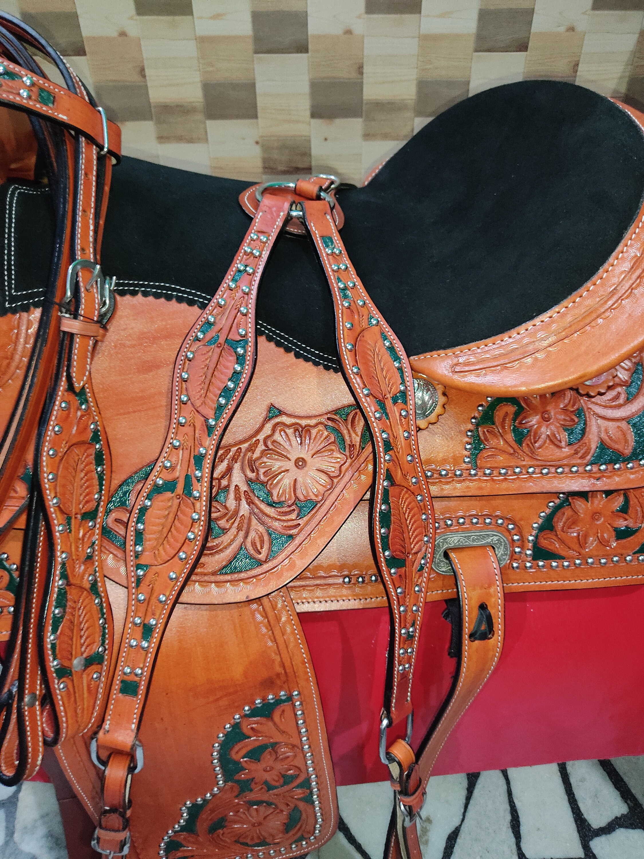 SELLA WESTERN IN pelle da corsa Western Pleasure Trail Barrel di alta qualità. EUR 413,89 - IT SELLA WESTERN IN pelle da corsa Western Pleasure Trail Barrel di alta qualità. EUR 413,89 - IT