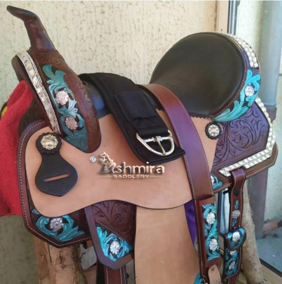 Custom Made Louis Vuitton LV Print Bronc Nose Halter  Barrel racing tack, Horse  tack, Barrel racing horses