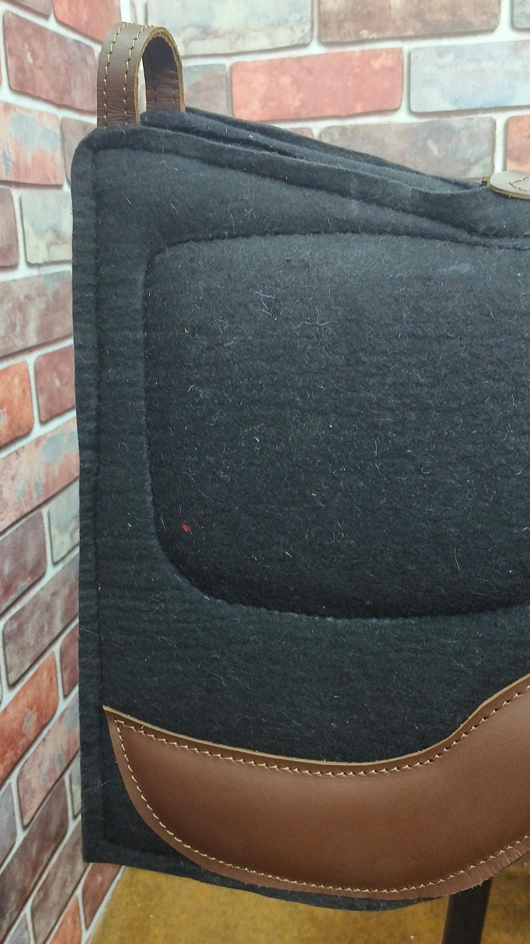 POOL'S - Tapis de Selle WESTERN en Feutre Epais et Renforts Cuir