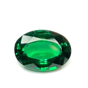 Oval Hydrothermal Lab Grown Emerald 10x14 MM Making For Jewelery