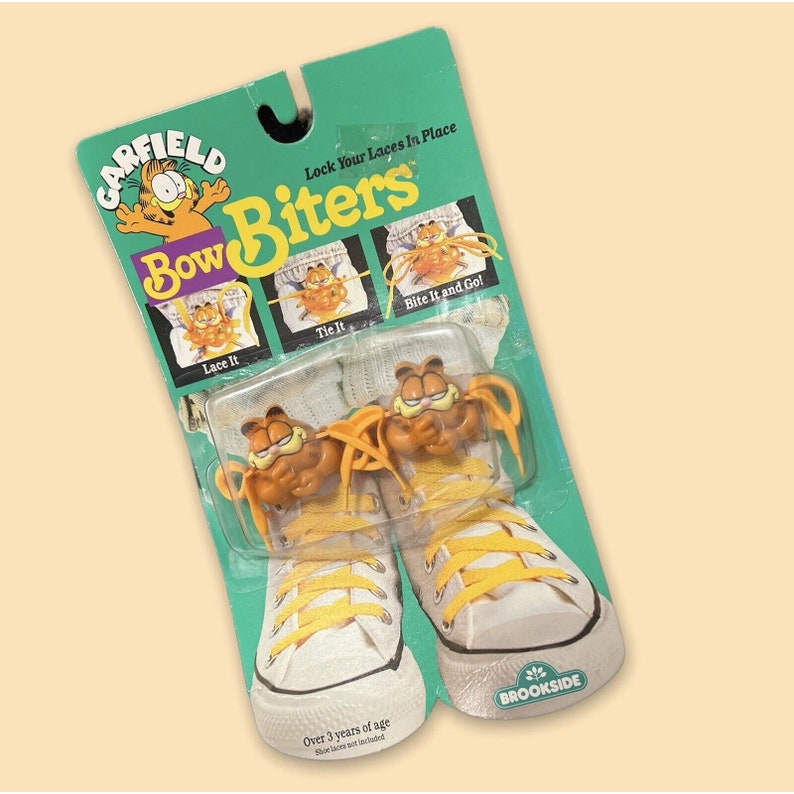 RARE 1978 Vintage Garfield Brookside Bow Biters Kids Shoe Lace Locks