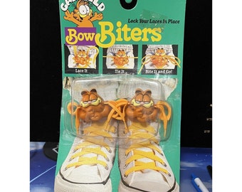 RARE 1978 - Vintage Garfield Brookside Bow Biters Kids Shoe Lace Locks, PAWS