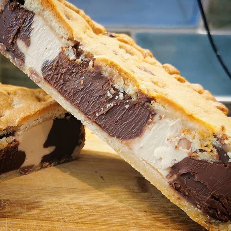 Deep Filled Cookie Pie Filled With Nutella, Kinderella and Kinder Bars