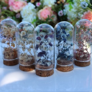 Wedding favors for guests, thank you favors, personalized favors, glass dome favors, bulk favors, cheap favors, real dried flowers