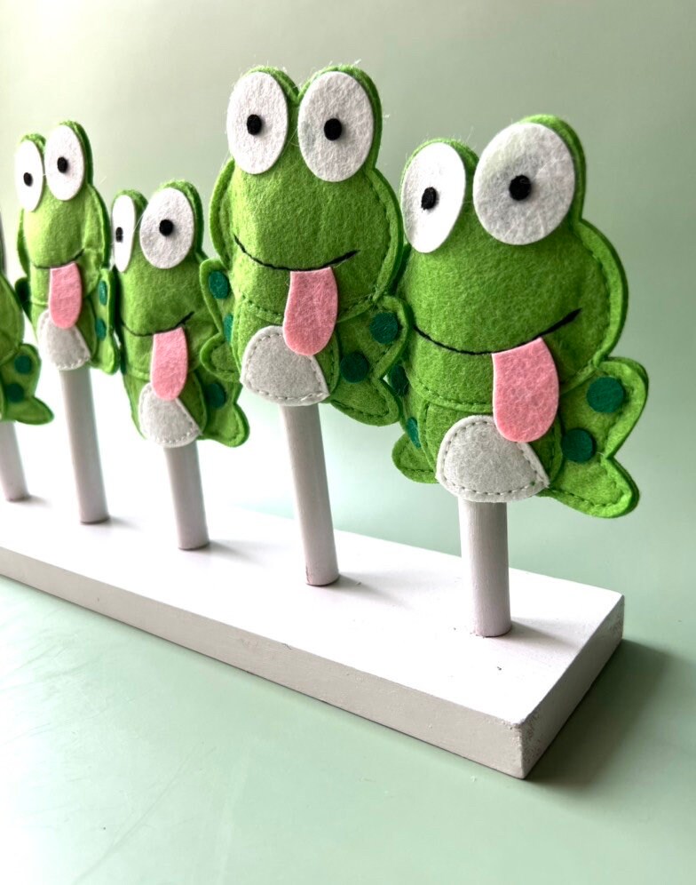 5 Frogs Finger Puppets Nursery Rhymes Finger Puppets Story Etsy Canada