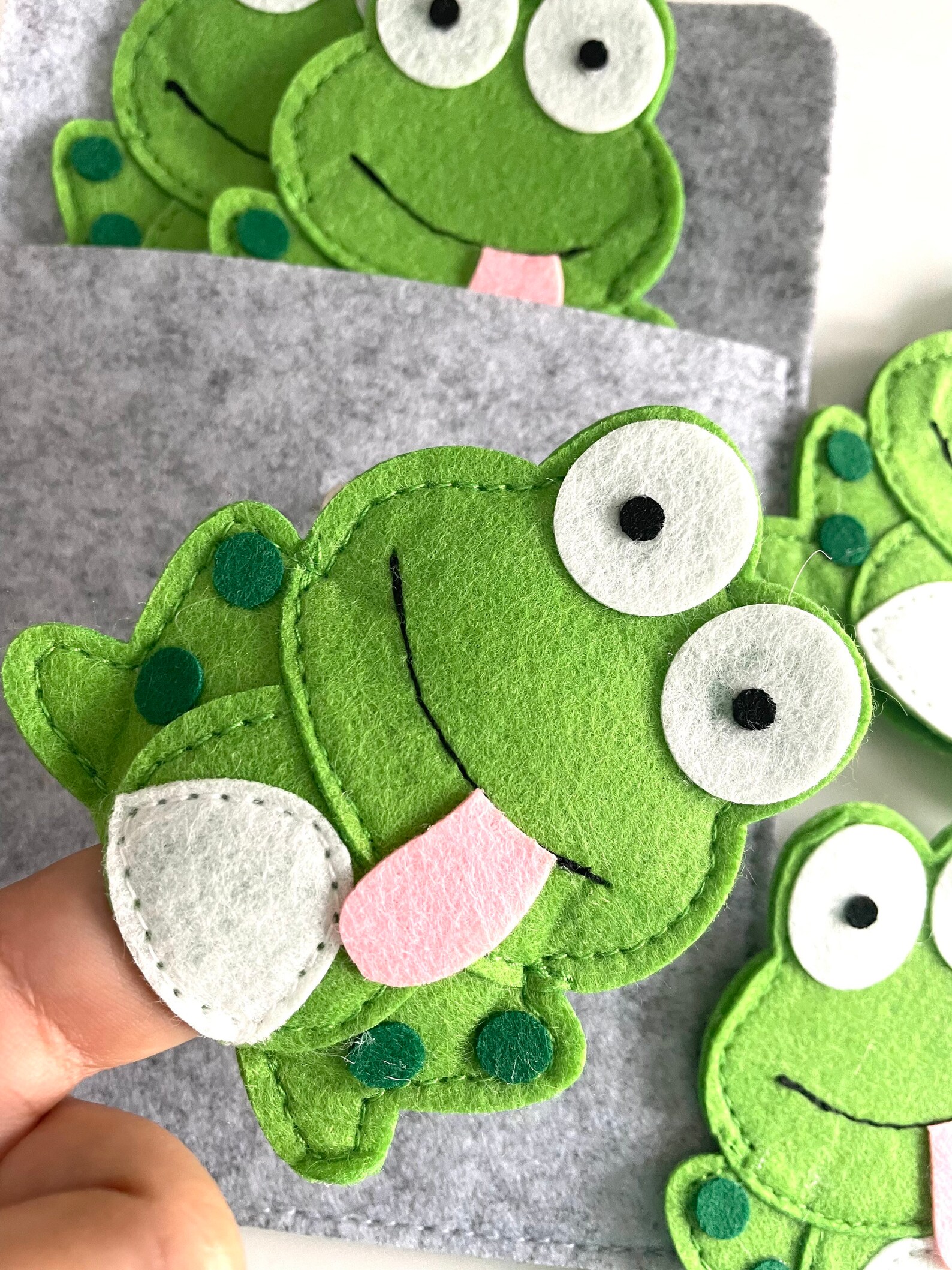 5 Frogs Finger Puppets Nursery Rhymes Finger Puppets Story Etsy Canada