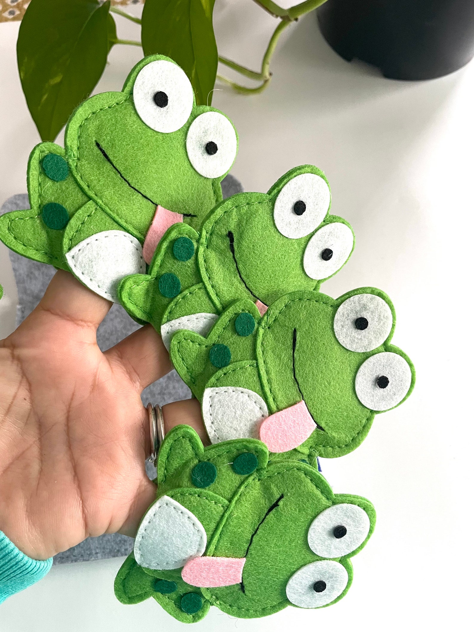 5 Frogs Finger Puppets Nursery Rhymes Finger Puppets Story Etsy Canada