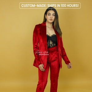 Women's Red Velvet 2 Piece Double Breasted Suit Designer Peak Lapel Flap Pockets Blazer with High Waist Flared Pants Wedding Cocktail Attire