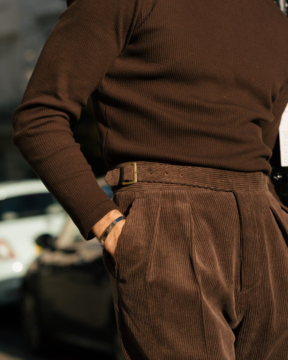 23 Best Brown Corduroy Pants Outfits  A Complete Styling Guide