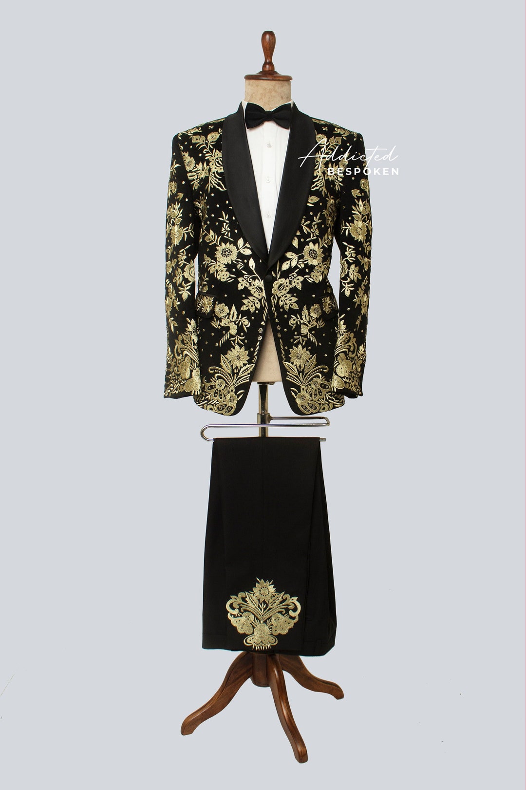 Men's Bespoke Black Velvet 2 Piece Suit Heavy Hand Embroidered Blazer