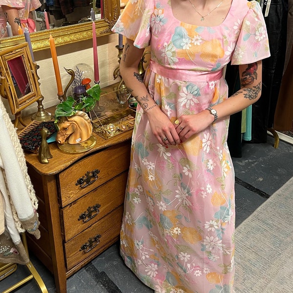 Vintage 60s Prairie Dress Pink Puff Sleeve Maxi Dress with Floral Daisy Print/ Size XS/S 2-6