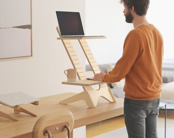 Bureau sur pied MINO | Convertisseur de bureau avec support réglable en hauteur, fait main, ergonomique, surélévation pour ordinateur portable, poste de travail à domicile, support de bureau portable