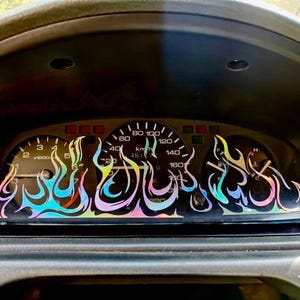 Benutzerdefinierte Flamme Feuer - Auto-Armaturenbrett Aufkleber / Aufkleber - JDM Japenese Auto Tuning Anime Itasha SAD Wrap - Niedrigere Haltung Truck Racing