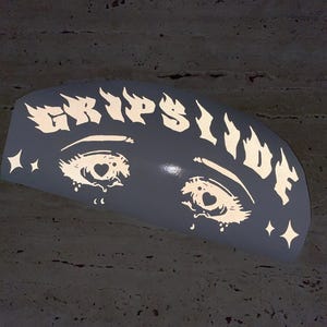 Anime Gesicht reflektierender Aufkleber, cooler GRIPSLIDE Augen Aufkleber, geflammter Aufkleber für Skateboards, Autos und Ausrüstung, Glow-in-the-Dark die geschnittenes Vinyl