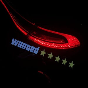 Adesivo/adesivo LED brilhante para carro - Novos adesivos para carros elétricos - 5 modos de luz - Alimentação por pilhas AAA - Pedidos personalizados são bem-vindos