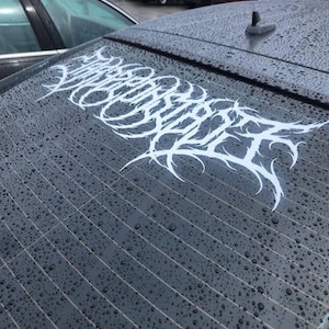 Calcomanía personalizada con texto estilo Dark Metal. Franja para visera de parabrisas. ¡Se adapta a cualquier auto! Letras con frase "Your". Tuning con estilo japonés.