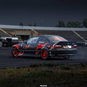 Calcomanías de llamas para laterales y parachoques, vinilos impermeables de JDM y anime, un regalo genial para los aficionados a las carreras.