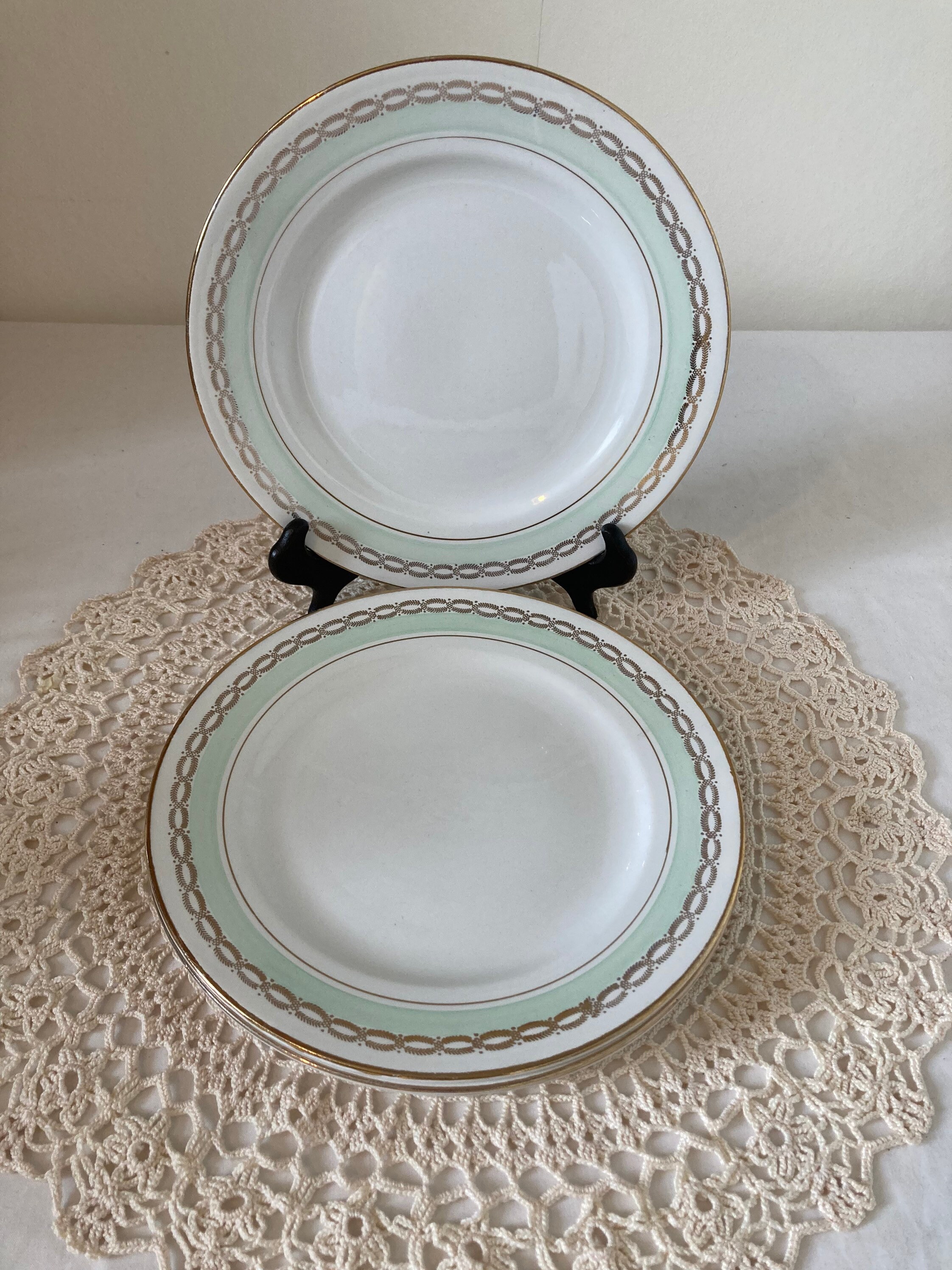 Belle Français Vintage St Amand L'amandinois Ensemble de Quatre Assiettes à Manger Vert Pâle Couronn