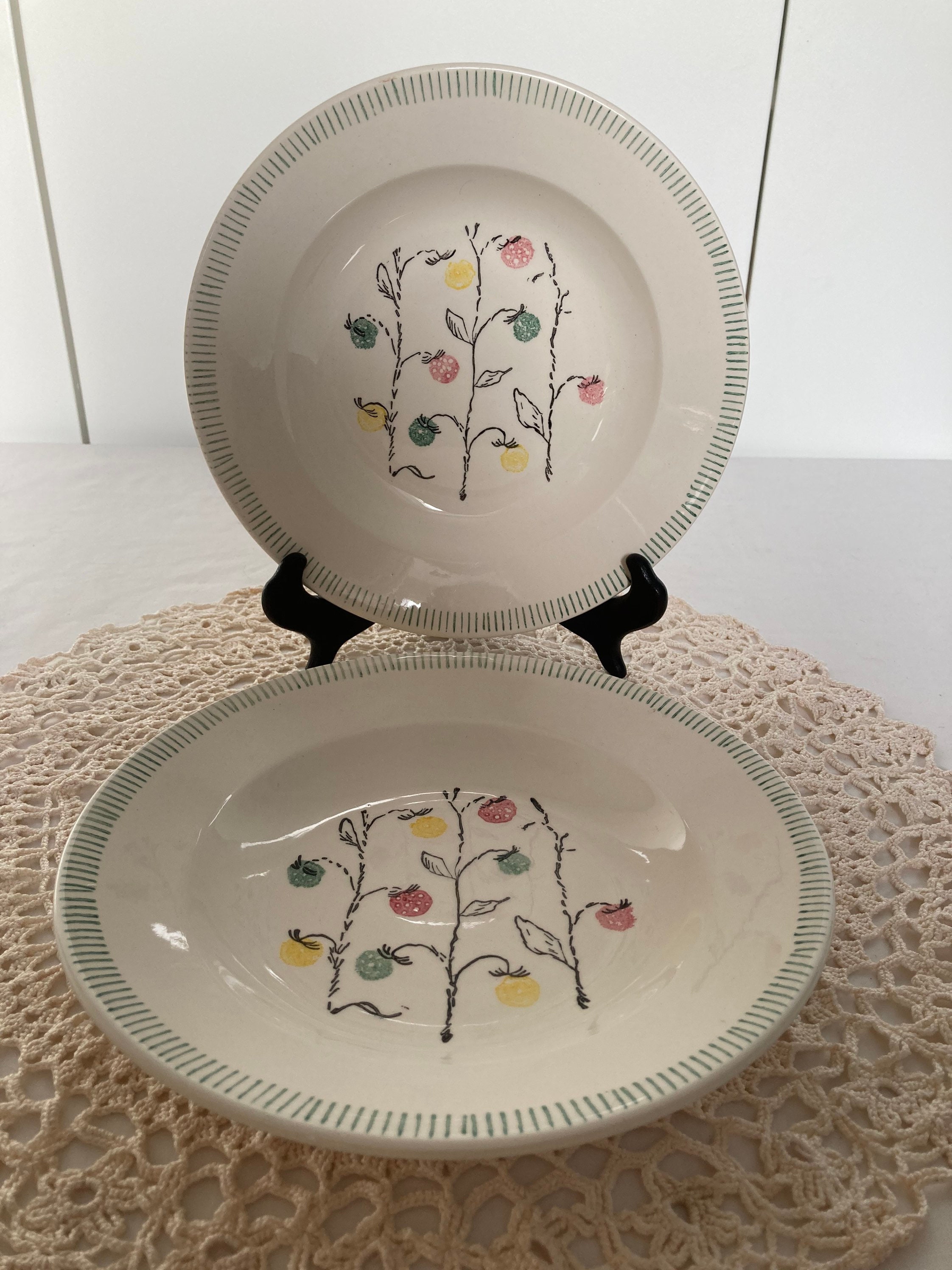 Paire Inhabituelle de Français Vintage Deep Plates Hollow Buddha Bowls Soup Bowl Green Line Pattern 