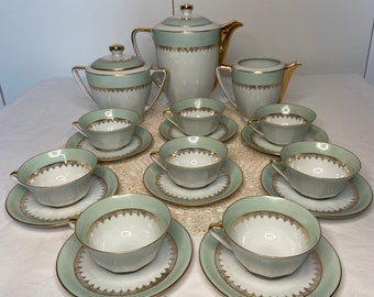 Superbe service à thé Limoges La Seynie vintage, or vert pâle et blanc, 8 tasses et soucoupes pichet à lait sucrier service théière