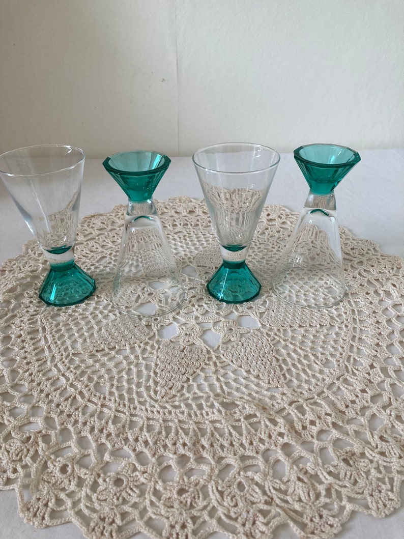 Stunning Set of 4 French Vintage Luminarc Long Pyramid Based Glasses Champagne Flutes Cocktail Cocktail Goblets Turquoise Aqua Blue Stem image 8