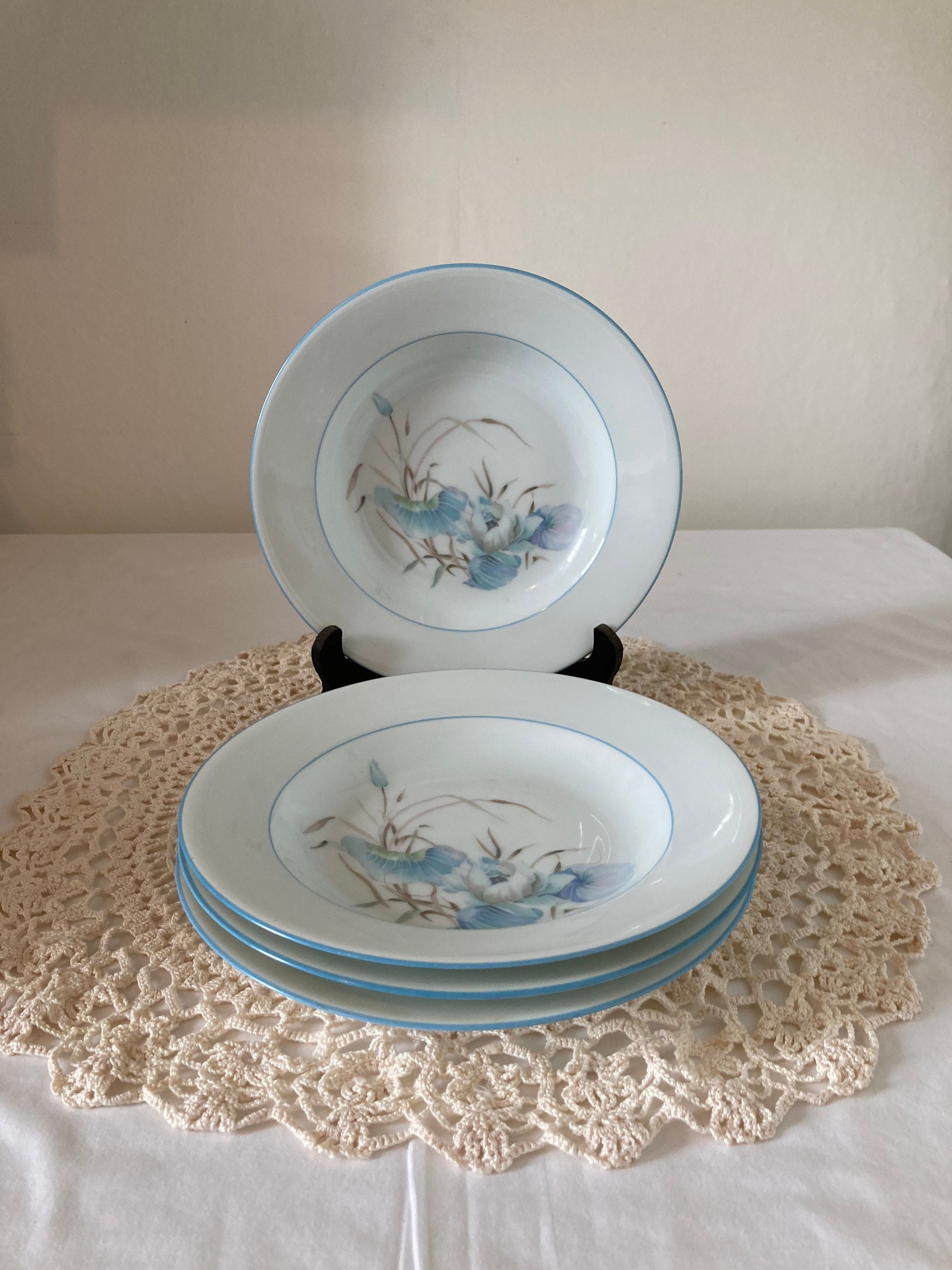 Français Vintage Limoges Chastagner et Cie Ensemble de 4 Plaques Blanches avec Fleurs Bleues Turquoi