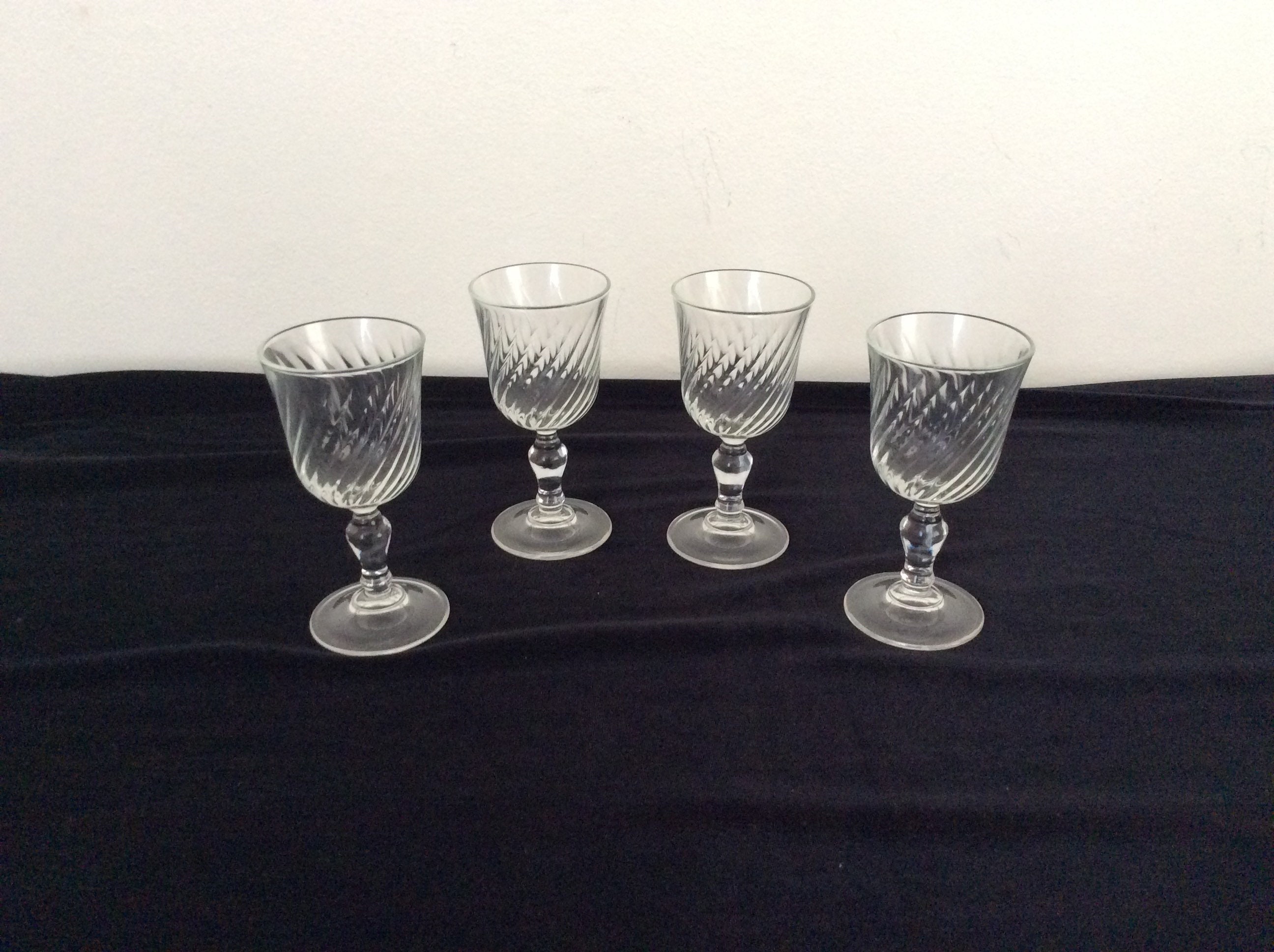 Belle Rosaline Transparente Tourbillon Volute Verres Apéritif Sherry Liqueur Arcoroc Luminarc França